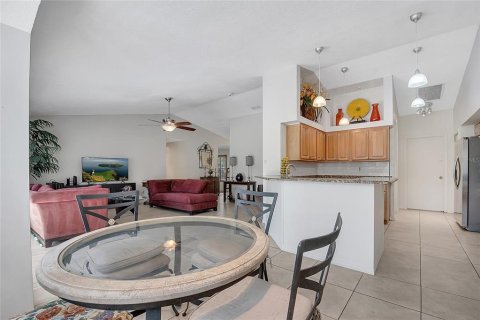 House in Longwood, Florida 5 bedrooms, 247.21 sq.m. № 1911593 - photo 30