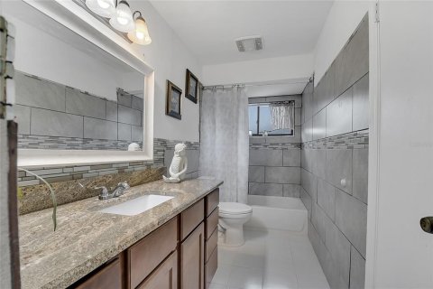 House in Longwood, Florida 5 bedrooms, 247.21 sq.m. № 1911593 - photo 28