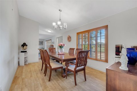House in Longwood, Florida 5 bedrooms, 247.21 sq.m. № 1911593 - photo 25
