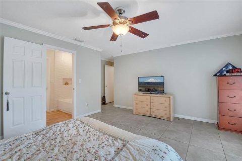 House in Longwood, Florida 5 bedrooms, 247.21 sq.m. № 1911593 - photo 17