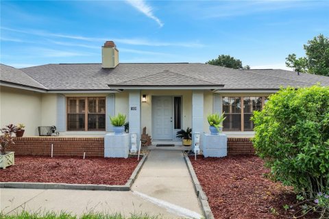 House in Longwood, Florida 5 bedrooms, 247.21 sq.m. № 1911593 - photo 5