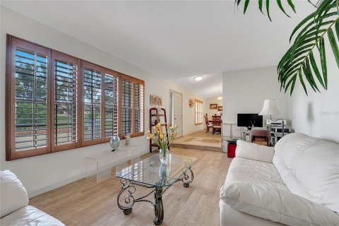 House in Longwood, Florida 5 bedrooms, 247.21 sq.m. № 1911593 - photo 26