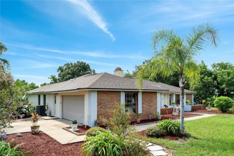 House in Longwood, Florida 5 bedrooms, 247.21 sq.m. № 1911593 - photo 3