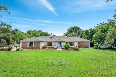 House in Longwood, Florida 5 bedrooms, 247.21 sq.m. № 1911593 - photo 1