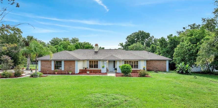 House in Longwood, Florida 5 bedrooms, 247.21 sq.m. № 1911593