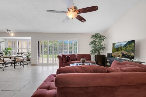 House in Longwood, Florida 5 bedrooms, 247.21 sq.m. № 1911593 - photo 9