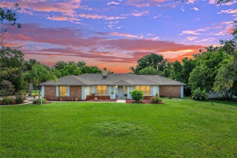 House in Longwood, Florida 5 bedrooms, 247.21 sq.m. № 1911593 - photo 2