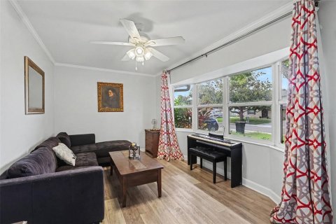 Villa ou maison à vendre à Seminole, Floride: 4 chambres, 182.74 m2 № 2304753 - photo 5