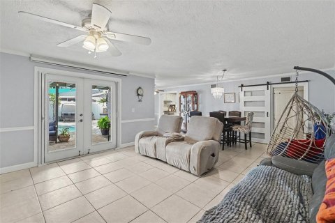 Villa ou maison à vendre à Seminole, Floride: 4 chambres, 182.74 m2 № 2304753 - photo 12