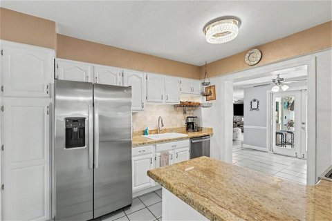 Villa ou maison à vendre à Seminole, Floride: 4 chambres, 182.74 m2 № 2304753 - photo 8