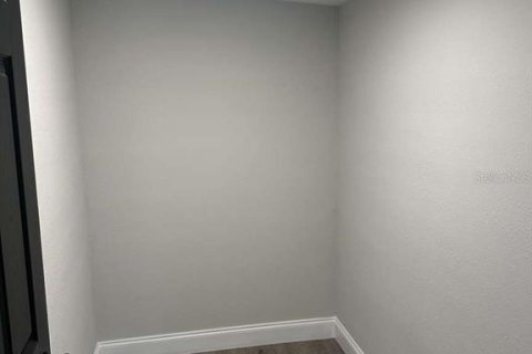 House in Lakeland, Florida 3 bedrooms, 104.98 sq.m. № 2273248 - photo 17