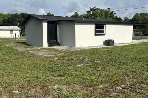 House in Lakeland, Florida 3 bedrooms, 104.98 sq.m. № 2273248 - photo 15
