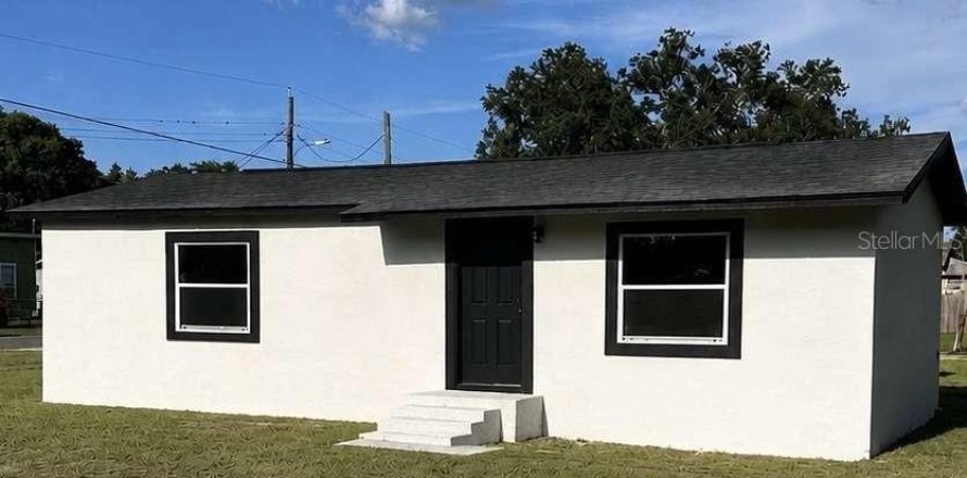 House in Lakeland, Florida 3 bedrooms, 104.98 sq.m. № 2273248