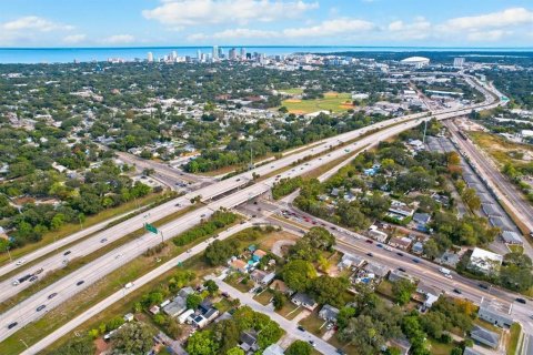 Снять в аренду виллу или дом в Сент-Питерсберг, Флорида 3 комнаты, 98.85м2, № 1873764 - фото 19