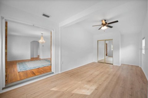 Casa en alquiler en Saint Petersburg, Florida, 3 dormitorios, 98.85 m2 № 1873764 - foto 4