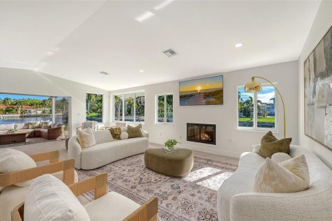 House in Sarasota, Florida 4 bedrooms, 249.81 sq.m. № 2156153 - photo 18