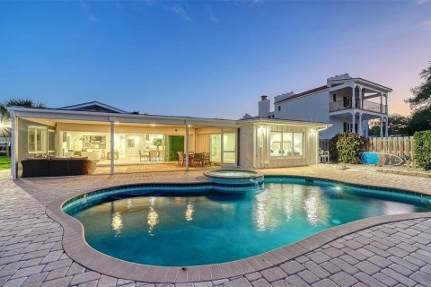 House in Sarasota, Florida 4 bedrooms, 249.81 sq.m. № 2156153 - photo 3