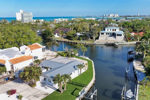 House in Sarasota, Florida 4 bedrooms, 249.81 sq.m. № 2156153 - photo 8