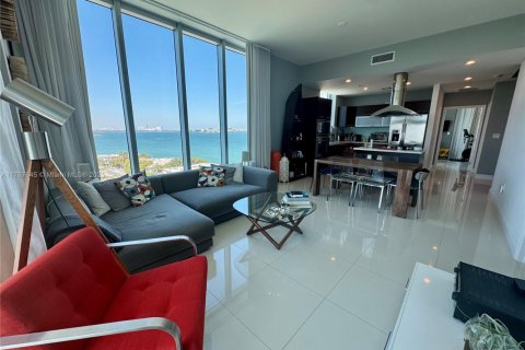 Condo in North Bay Village, Florida, 3 bedrooms  № 1862841 - photo 2