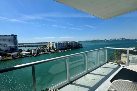 Condo in North Bay Village, Florida, 3 bedrooms  № 1862841 - photo 29