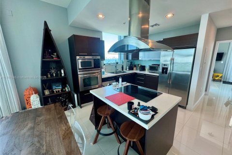 Condo in North Bay Village, Florida, 3 bedrooms  № 1862841 - photo 5