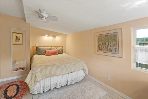Commercial property in Sarasota, Florida 4 bedrooms, 69.86 sq.m. № 1877229 - photo 19