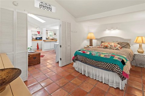 Commercial property in Sarasota, Florida 4 bedrooms, 69.86 sq.m. № 1877229 - photo 15