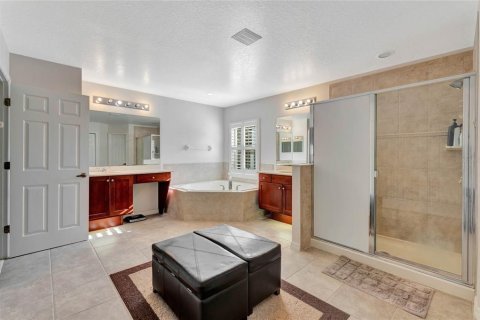 House in Casselberry, Florida 4 bedrooms, 303.79 sq.m. № 1157106 - photo 25