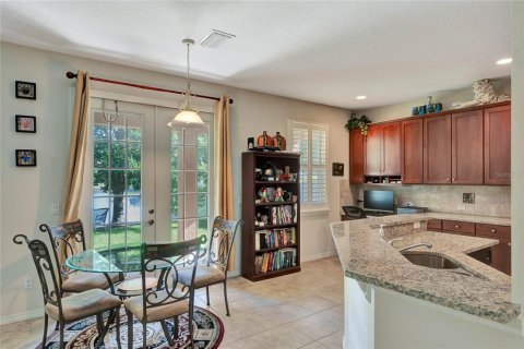 House in Casselberry, Florida 4 bedrooms, 303.79 sq.m. № 1157106 - photo 15