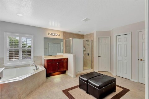 House in Casselberry, Florida 4 bedrooms, 303.79 sq.m. № 1157106 - photo 24