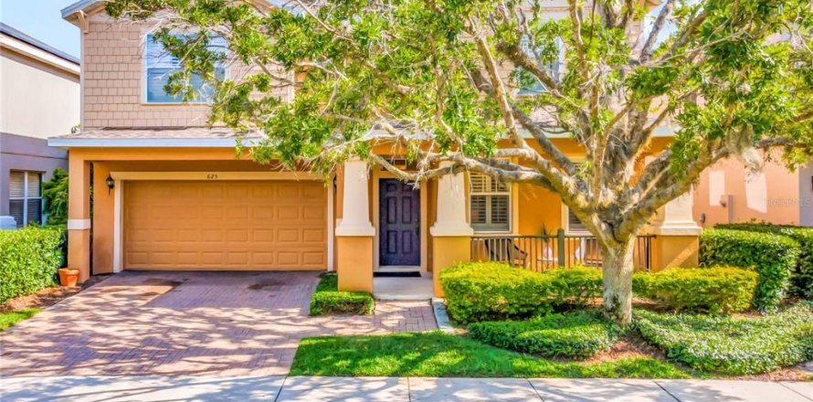 House in Casselberry, Florida 4 bedrooms, 303.79 sq.m. № 1157106