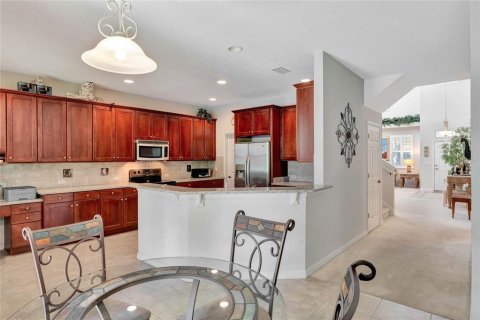 House in Casselberry, Florida 4 bedrooms, 303.79 sq.m. № 1157106 - photo 16