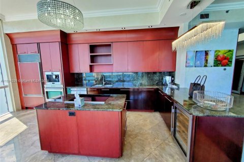 Condominio en venta en Sunny Isles Beach, Florida, 3 dormitorios, 257.15 m2 № 2012263 - foto 15