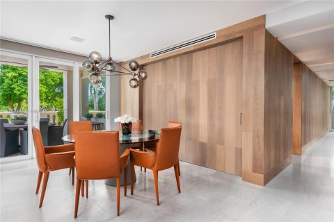 Condo in Miami Beach, Florida, 4 bedrooms  № 2016094 - photo 10