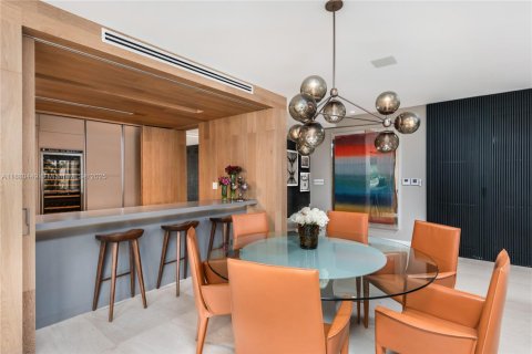 Condo in Miami Beach, Florida, 4 bedrooms  № 2016094 - photo 11