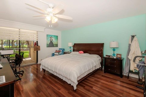 Condo in Hollywood, Florida, 2 bedrooms  № 1830595 - photo 12