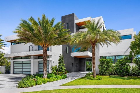 House in Deerfield Beach, Florida 6 bedrooms, 689.33 sq.m. № 2081930 - photo 4