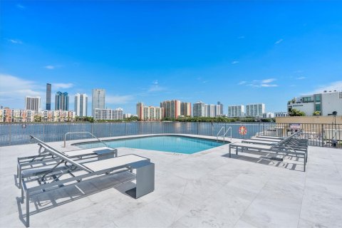 Condominio en venta en North Miami Beach, Florida, 2 dormitorios, 124.95 m2 № 2057550 - foto 25