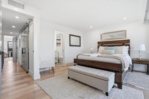 Condominio en venta en North Miami Beach, Florida, 2 dormitorios, 124.95 m2 № 2057550 - foto 9