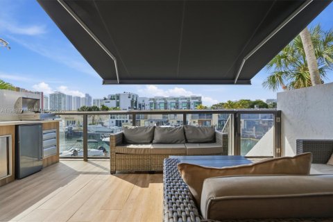 Condominio en venta en North Miami Beach, Florida, 2 dormitorios, 124.95 m2 № 2057550 - foto 17