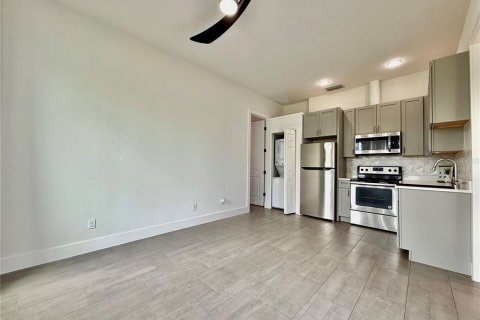 Casa en alquiler en Orlando, Florida, 1 dormitorio, 39.3 m2 № 1901134 - foto 3