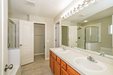 House in Riverview, Florida 3 bedrooms, 141.68 sq.m. № 2216507 - photo 15