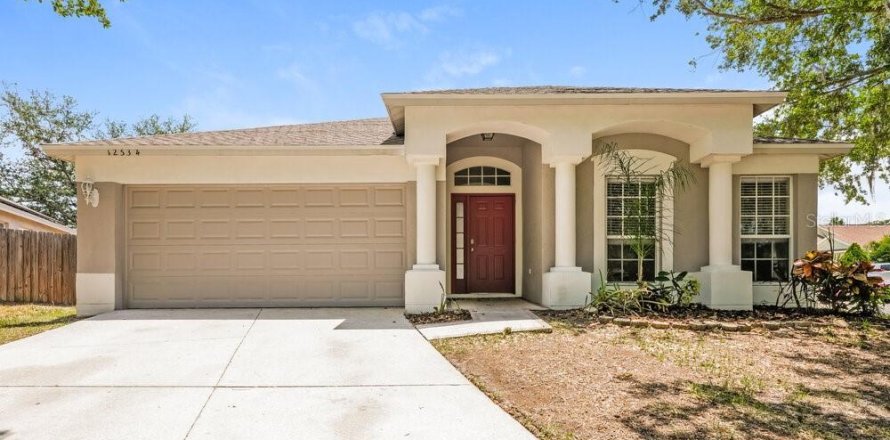 House in Riverview, Florida 3 bedrooms, 141.68 sq.m. № 2216507