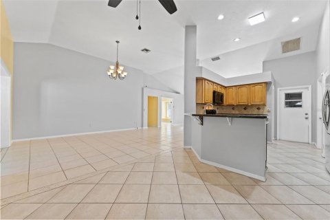 Villa ou maison à vendre à Tampa, Floride: 4 chambres, 189.8 m2 № 1778576 - photo 13