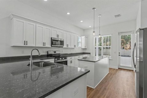 Propiedad comercial en venta en Lakeland, Florida, 6 dormitorios, 336.03 m2 № 2225138 - foto 8