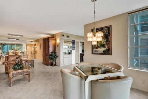 Copropriété à vendre à Pompano Beach, Floride: 3 chambres, 150.5 m2 № 2179770 - photo 14