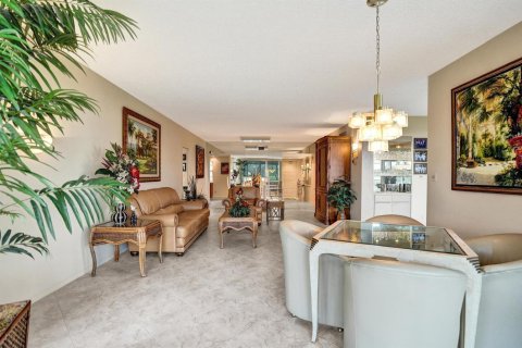 Copropriété à vendre à Pompano Beach, Floride: 3 chambres, 150.5 m2 № 2179770 - photo 12