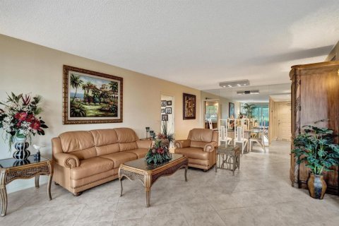 Copropriété à vendre à Pompano Beach, Floride: 3 chambres, 150.5 m2 № 2179770 - photo 9