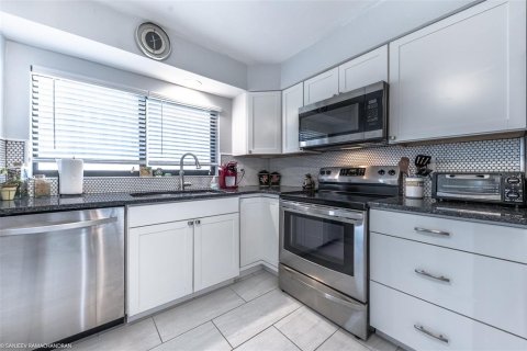 Copropriété à louer à Punta Gorda, Floride: 2 chambres, 94.48 m2 № 826387 - photo 8
