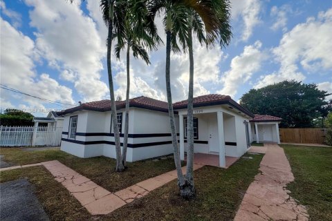 Propiedad comercial en venta en Miami, Florida, 284.65 m2 № 1982702 - foto 2